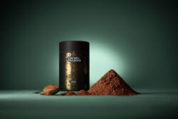 img_house_of_glamour_make_product_true_collage_product_Cacao_Tube_Powder_Spoon